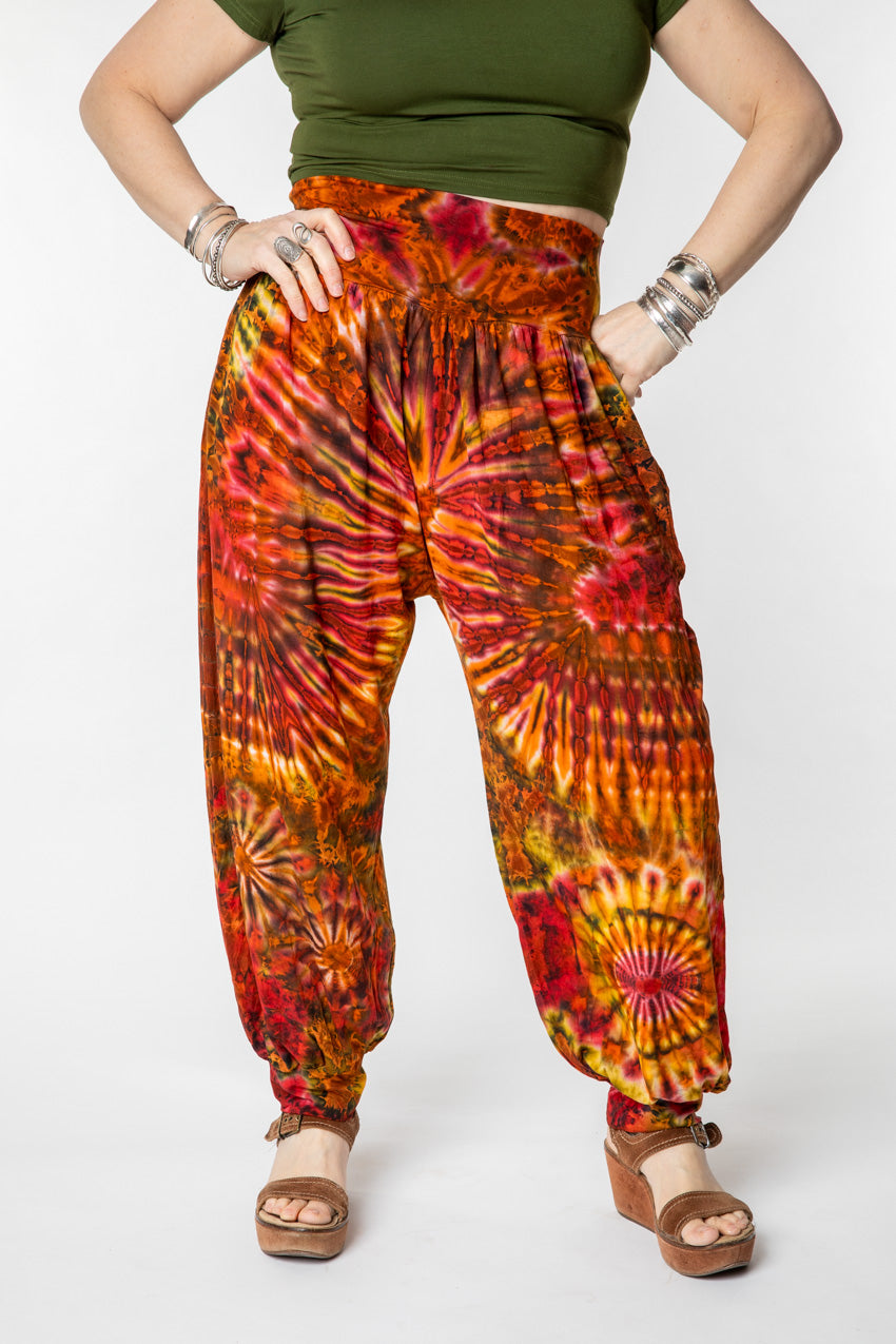 Susan is wearing size M/L tie dye harem pants in sunset