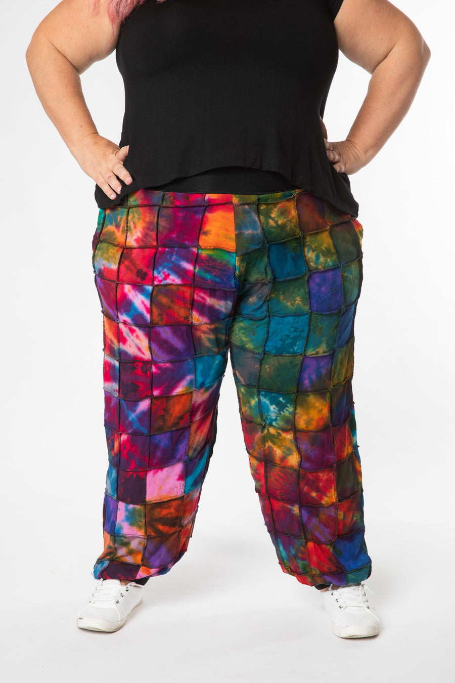 Angel is wearing size L/XL patchwork tie dye harem pants