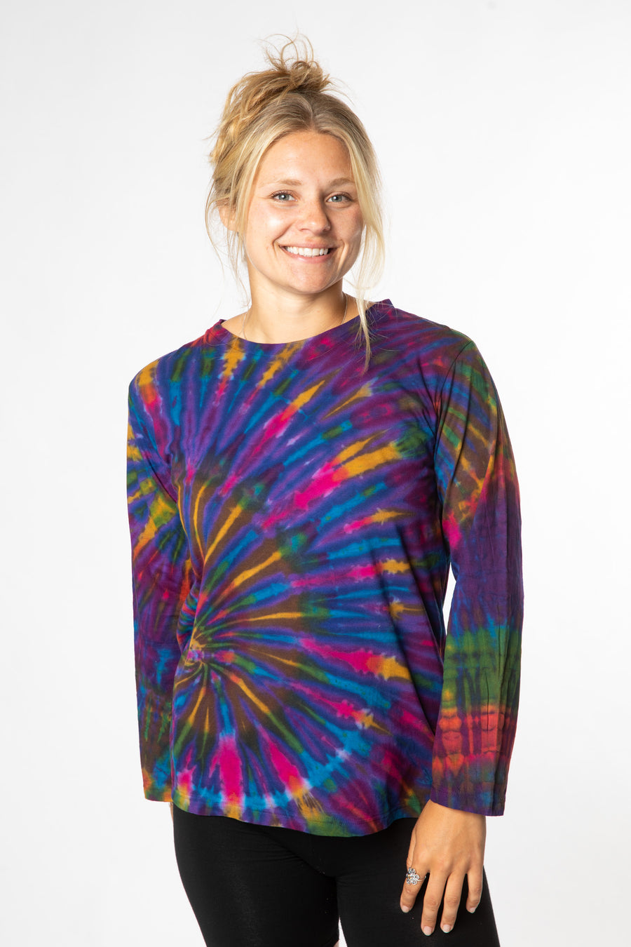 Sophie is wearing size M long sleeve tie dye shirt in purple