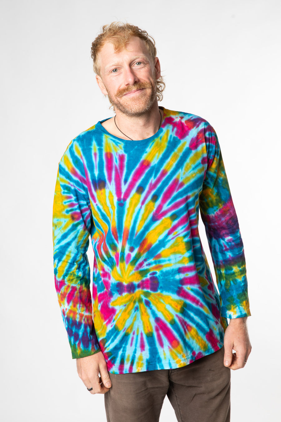 Chauncey is wearing size L long sleeve tie dye shirt in turquoise