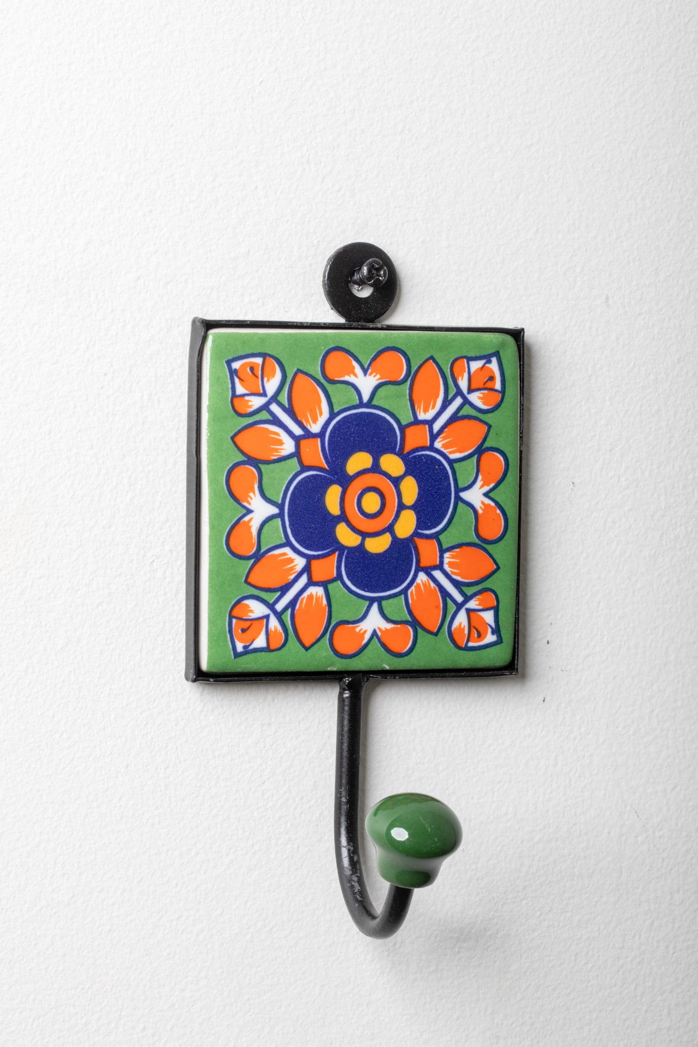 3x3 ceramic tile hook in green blossom