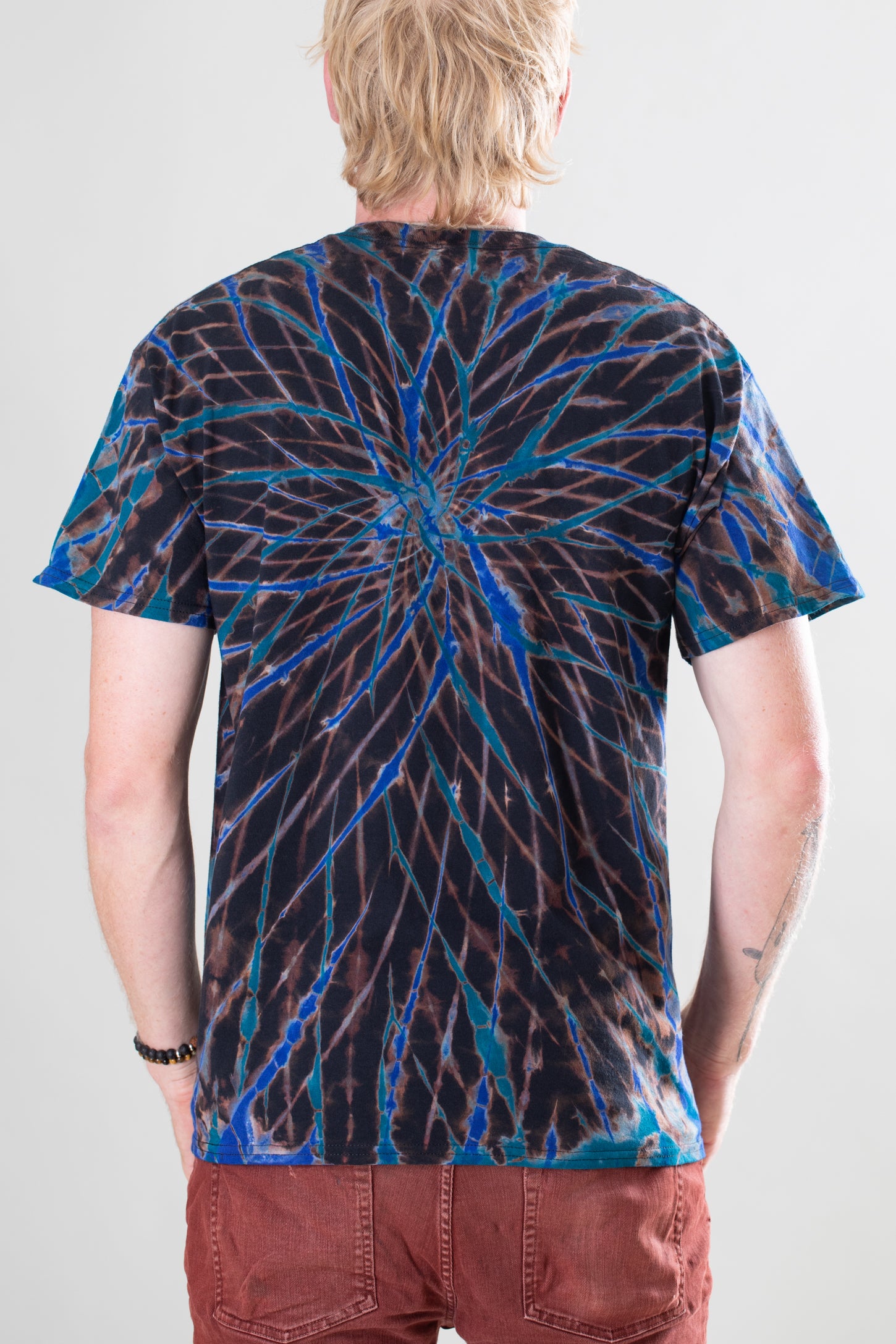 Black and blue tie best sale dye shirt